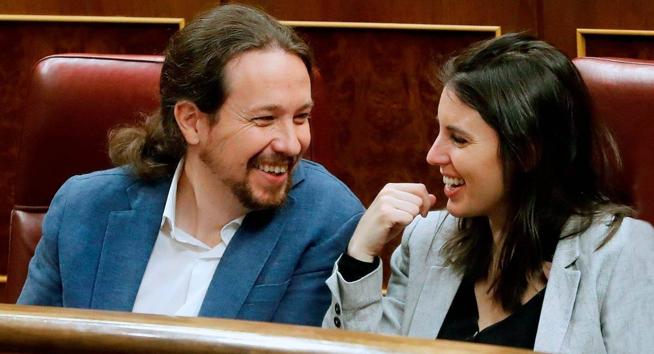 Pablo Iglesias e Irene Montero, en el Congreso. (EFE)