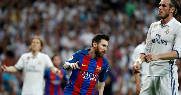 Foto: Messi celebra el primer gol que marcó en el Bernabéu para ganar al Real Madrid. (Imago)