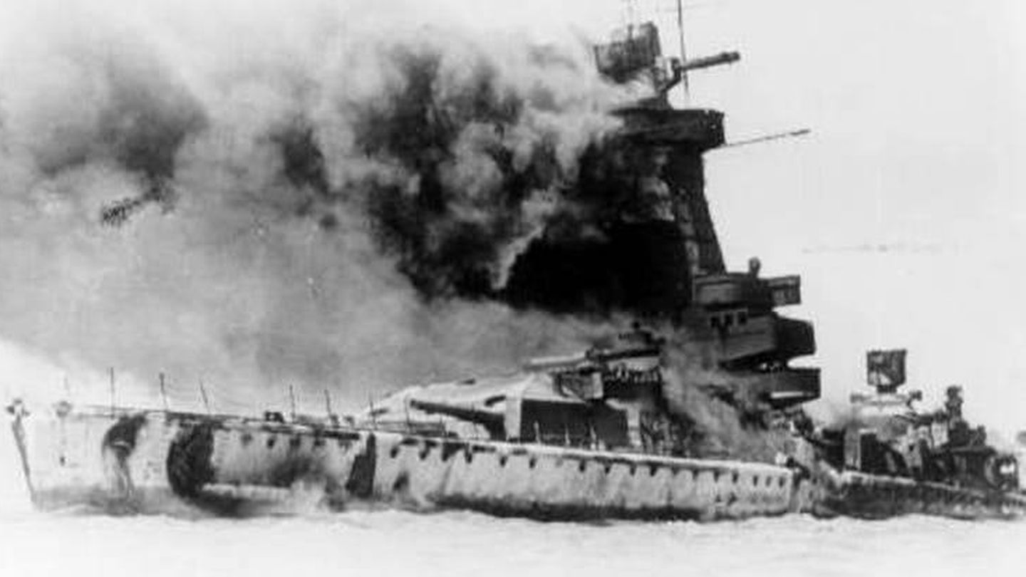 Hundimiento del acorazado alemán Graf Spee.