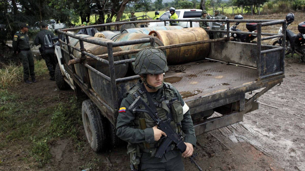 Soldados en la frontera, guerrillas e insultos: ¿Estallará el cóctel Colombia-Venezuela?
