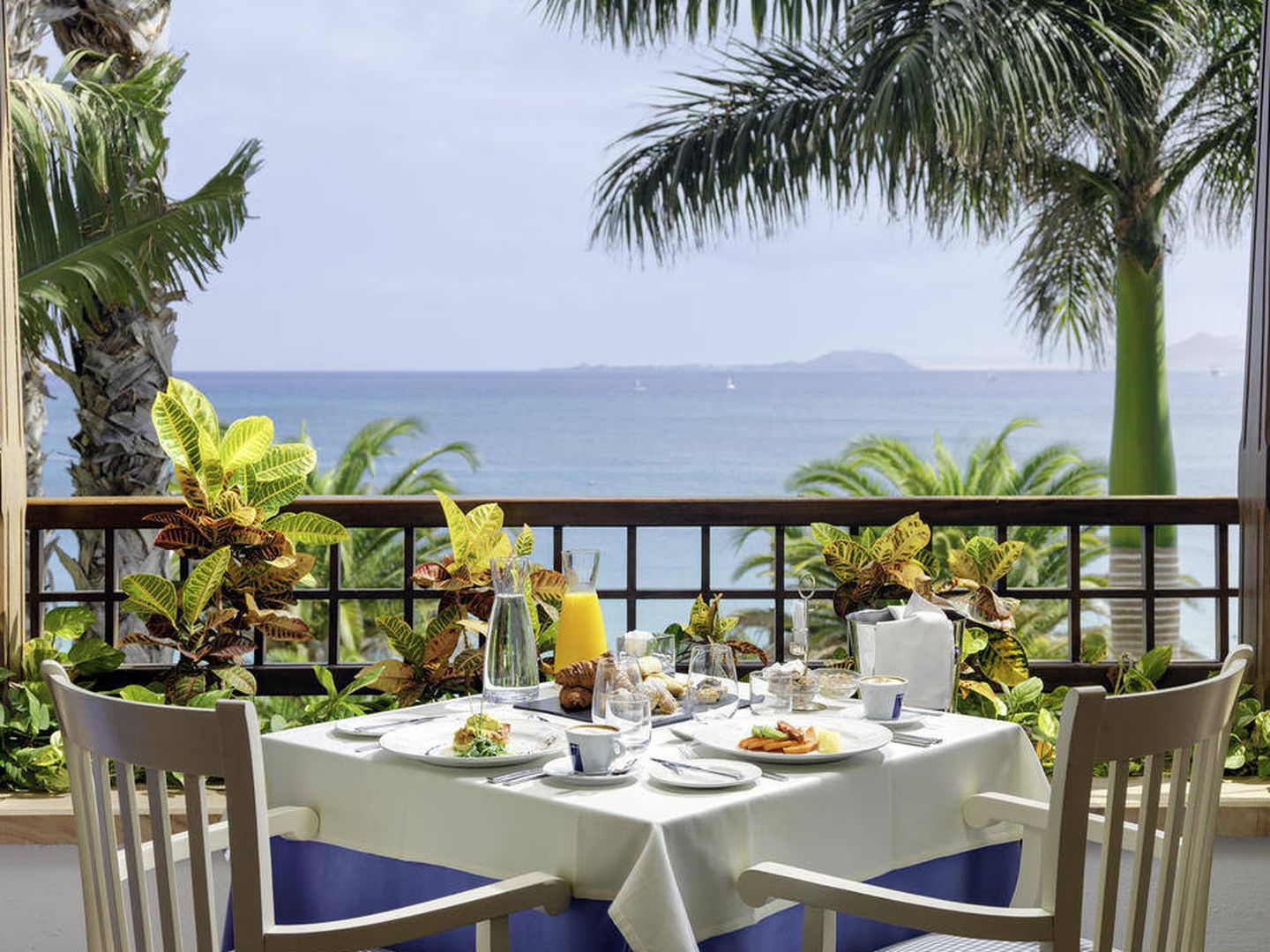 El restaurante Isla de Lobos tiene vistas a Fuerteventura