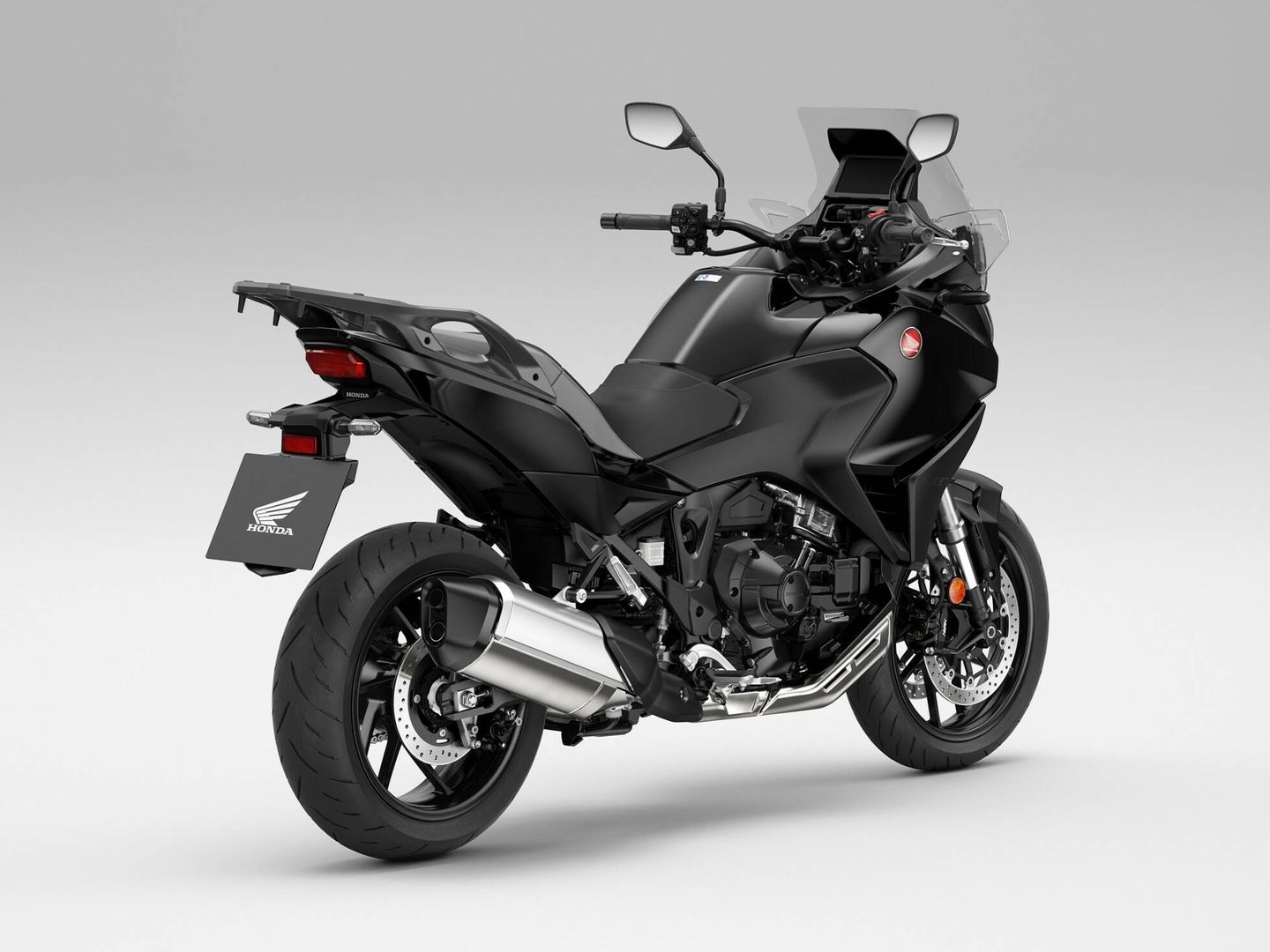 En lleno, la nueva moto de Honda pesa 248 kilos si equipa el cambio DCT, y 10 kilos menos con el cambio manual.