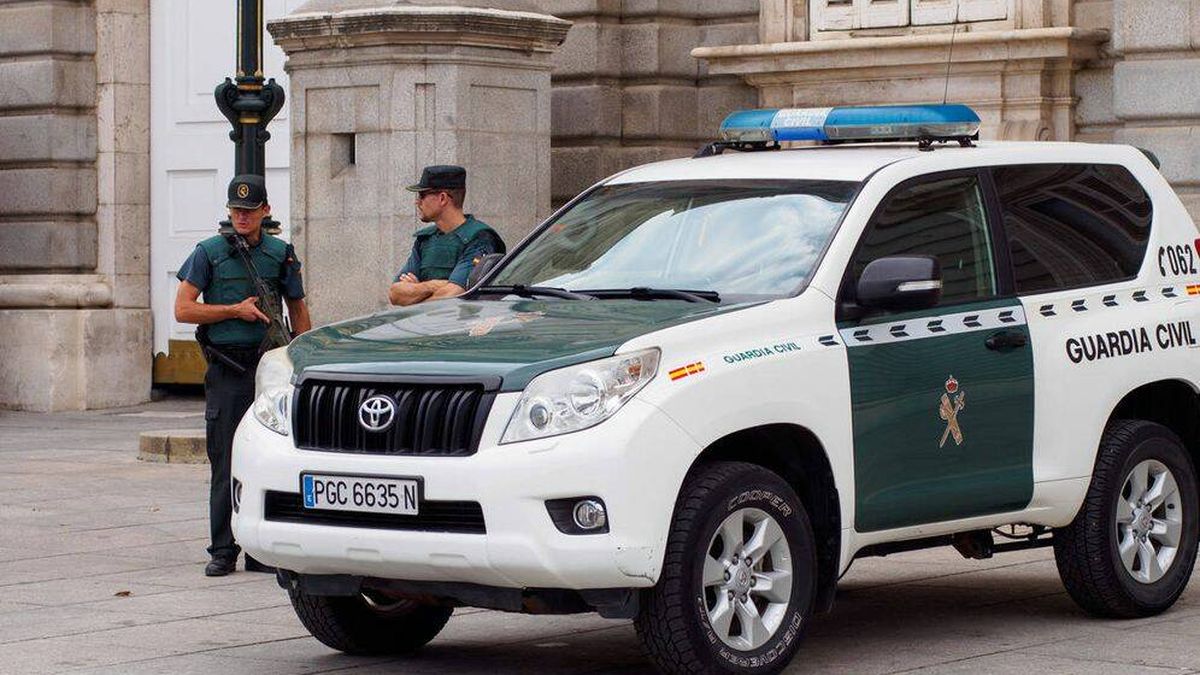 La Guardia Civil intercepta en Barbate una narcolancha con 772 kilos de cocaína