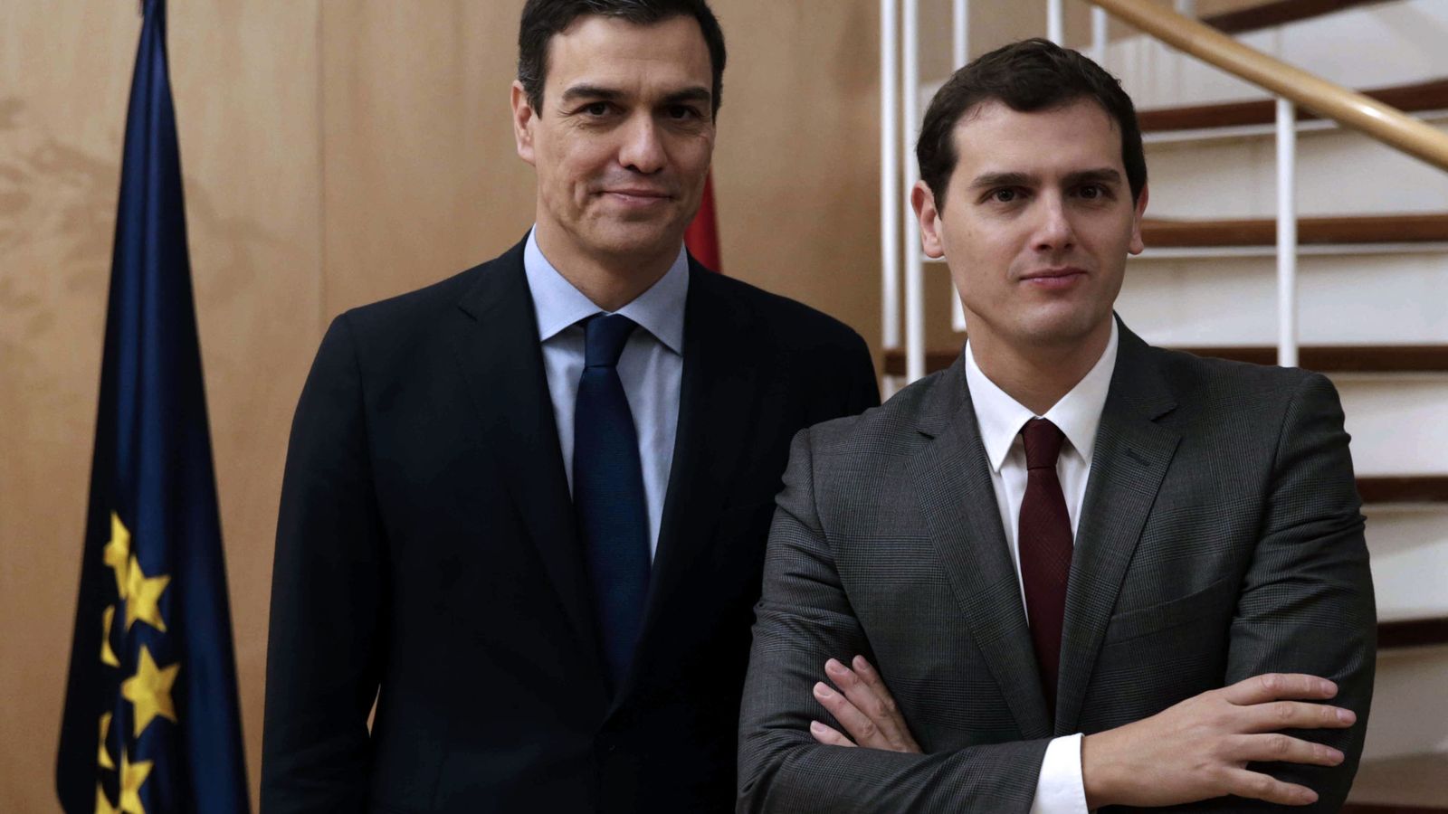 Foto: El secretario general del PSOE, Pedro Sánchez, y el presidente de Ciudadanos, Albert Rivera, se reunieron la pasada semana en el Congreso. (EFE)