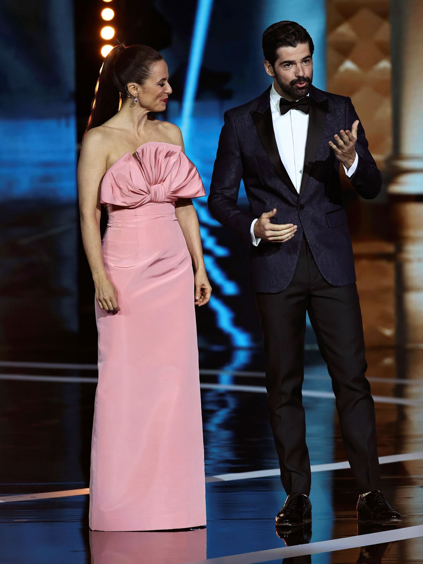 Miguel Ángel Muñoz y Aitana Sánchez-Gijón, durante la entrega de los Premios Forqué. (EFE)