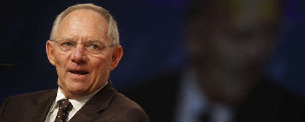 Foto: Schäuble no cree que la detención de Strauss-Kahn afecte a los rescates