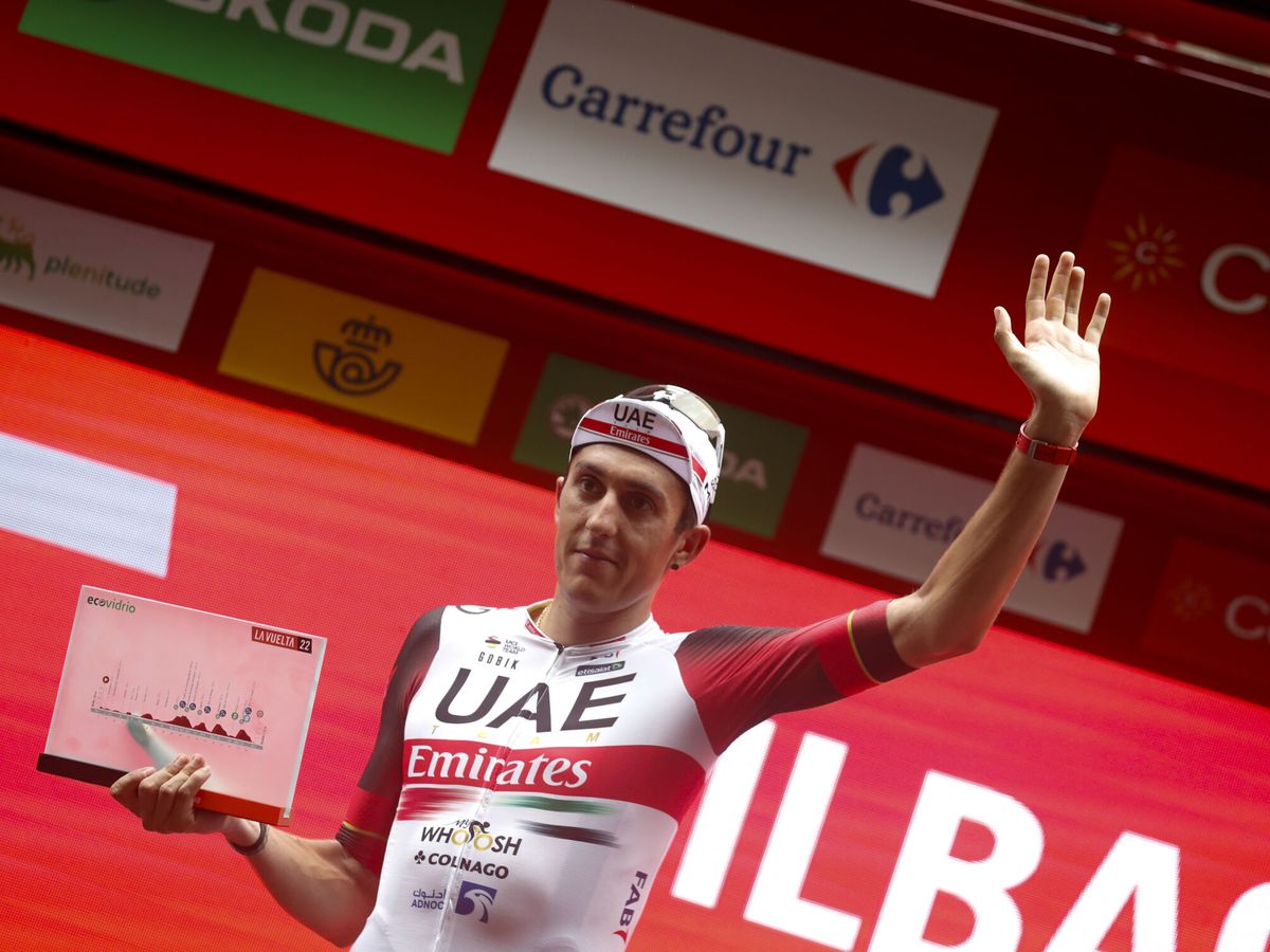 Foto: Marc Soler, celebrando el triunfo de etapa. (EFE/Javier Lizón)