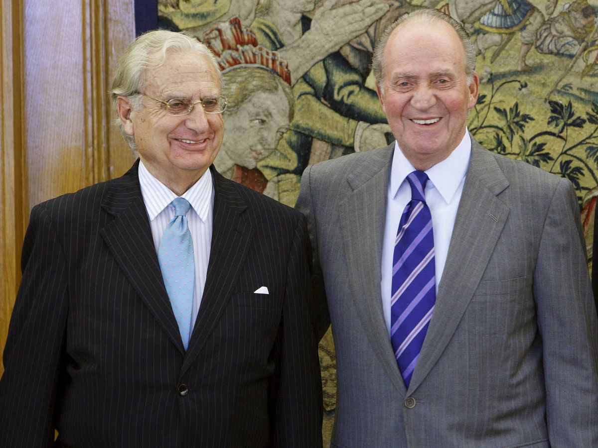 Foto: Jorge de Esteban junto al rey Juan Carlos en una imagen de archivo. (EFE)