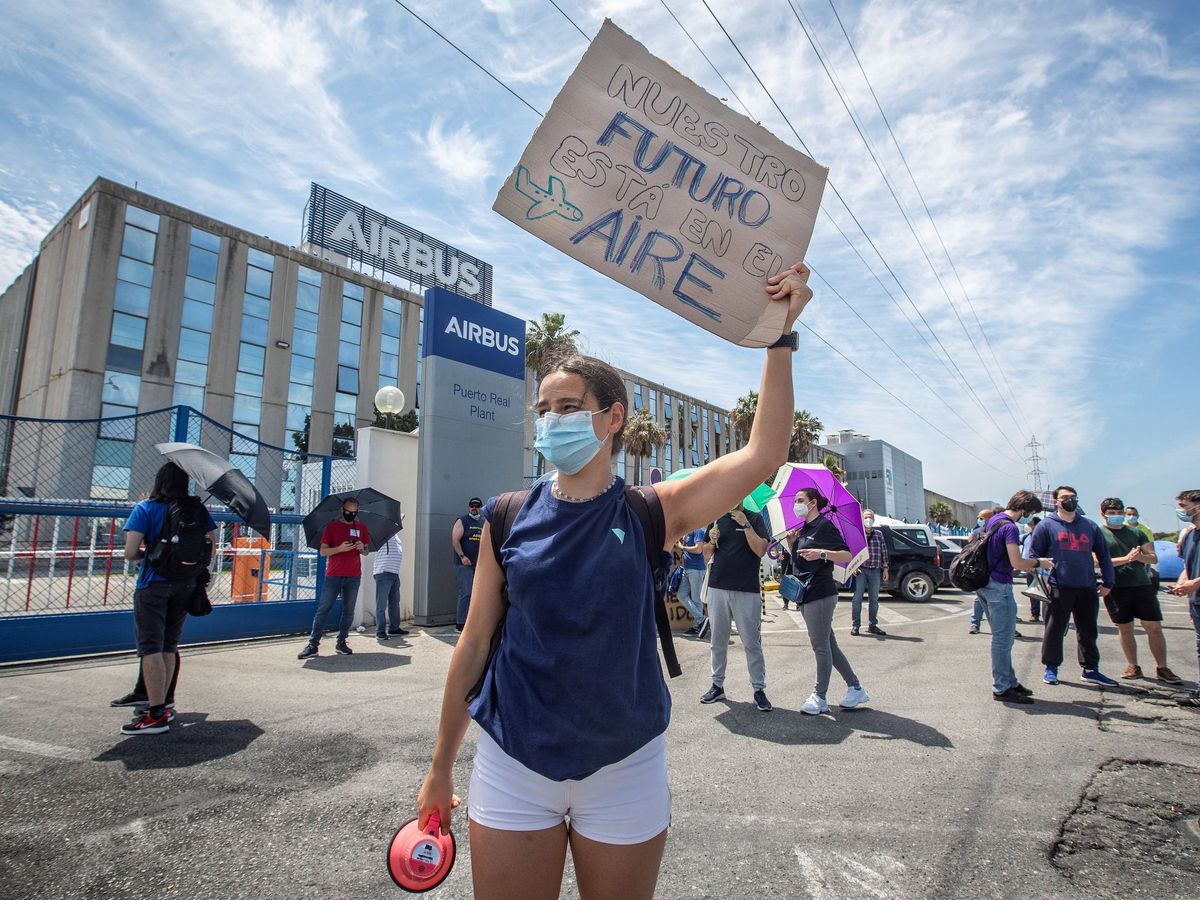 Foto: Manifestación de trabajadores de Airbus en Puerto Real. (EFE)