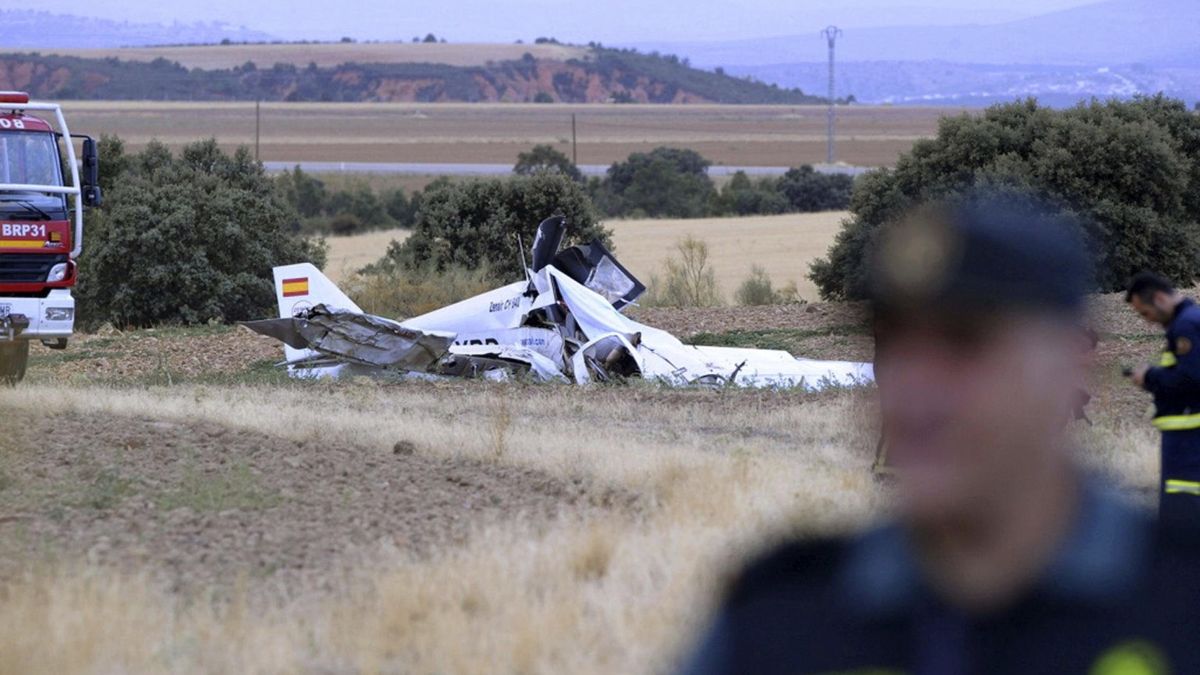 Mueren dos personas tras caer la avioneta en la que viajaban en Guadalajara