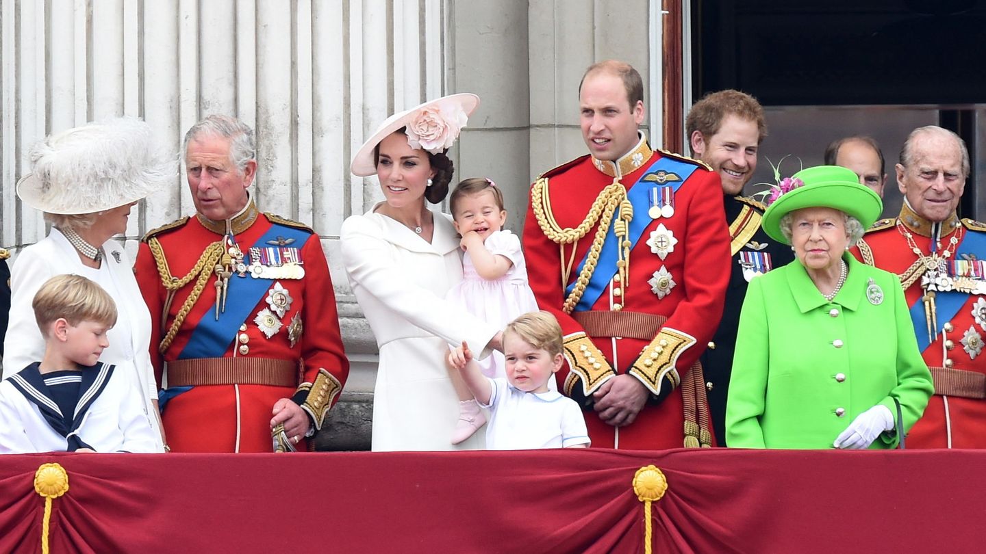 La familia real, celebrando el Trooping the Colour. (Reuters)
