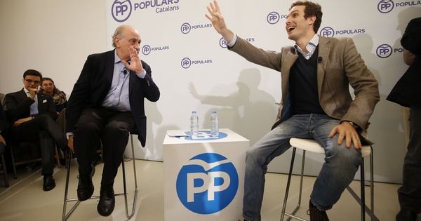 Foto: Jorge Fernández Díaz y Pablo Casado, en un mitin en 2015. (EFE)