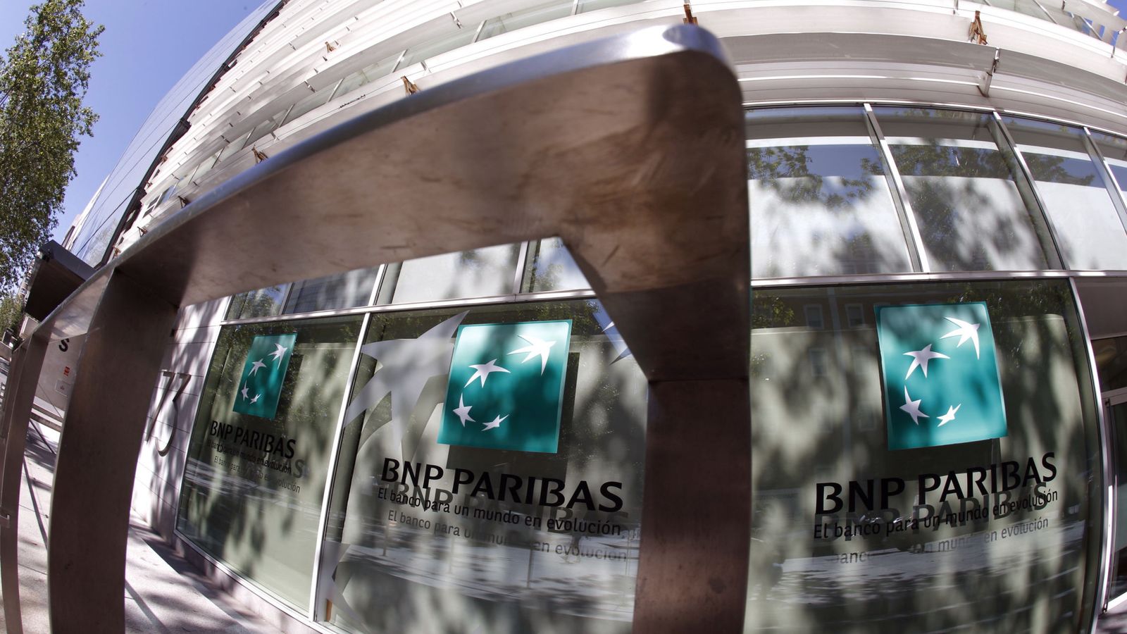 Foto: Sede de BNP Paribas en la calle Serrano de Madrid (EFE)