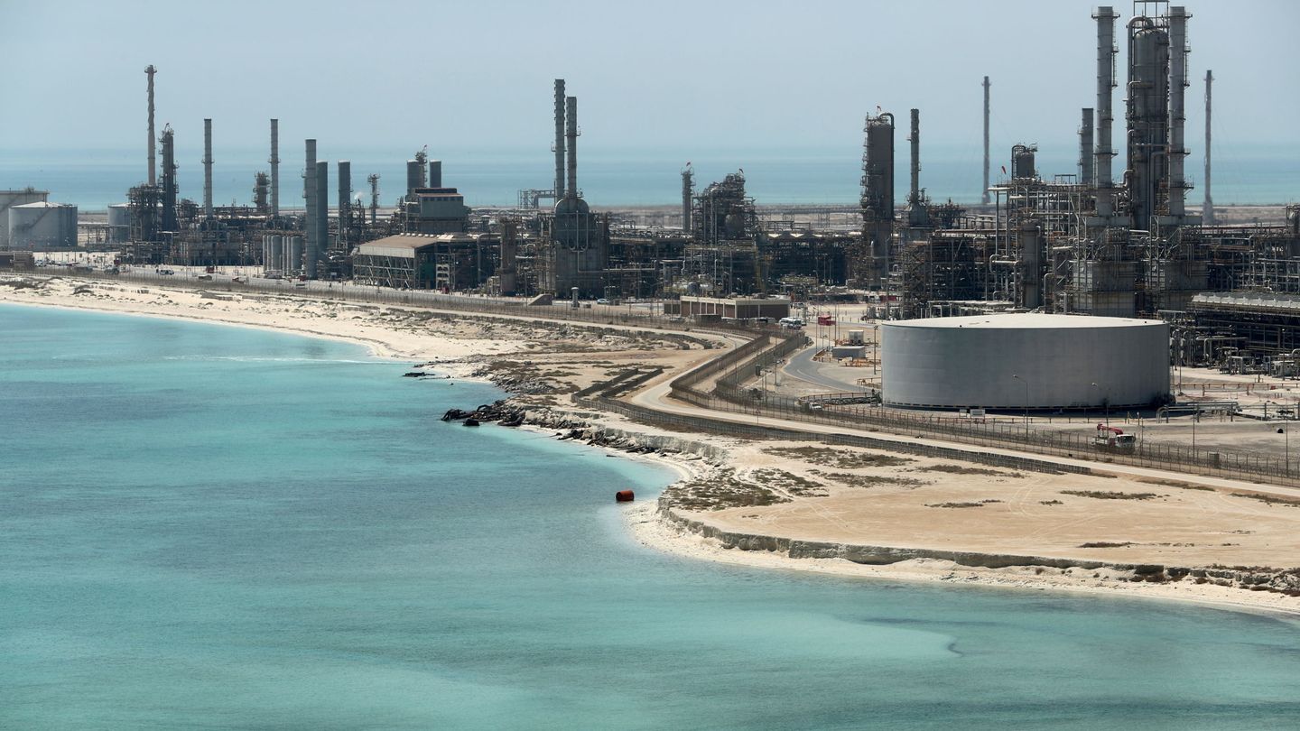Una de las refinerías de Aramco en Arabia Saudí. Foto: Reuters