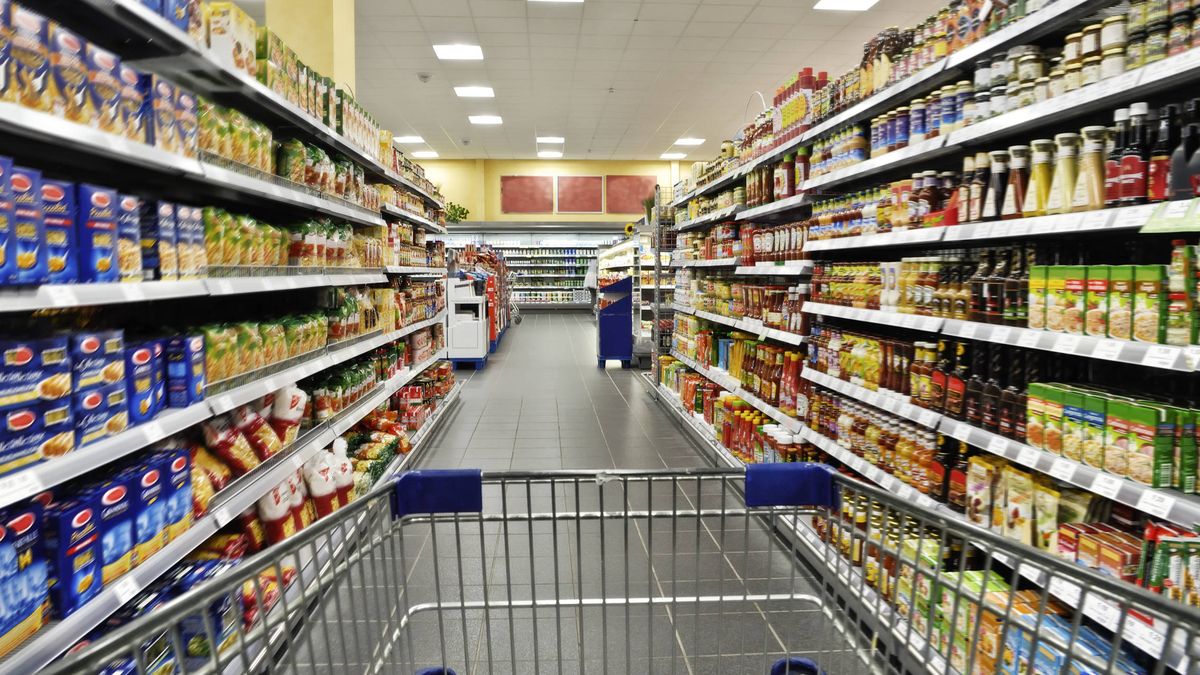 Ni Lidl ni Alcampo: el supermercado que cambia su horario a partir de este mes