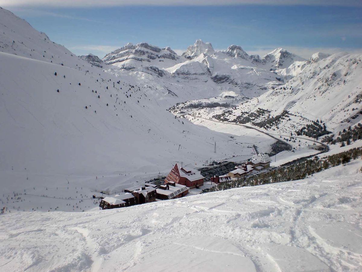 Foto: Astún, una de las estaciones clásicas del esquí español. Foto: EC