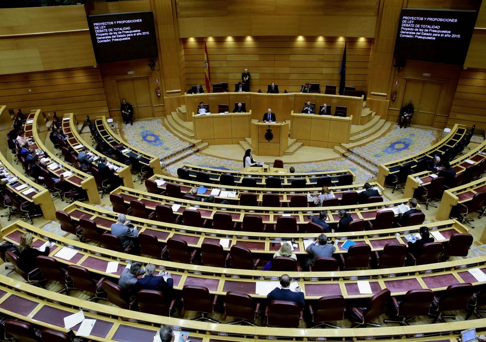 Foto: El pleno del Senado en la jornada de hoy, prácticamente vacío (Efe)