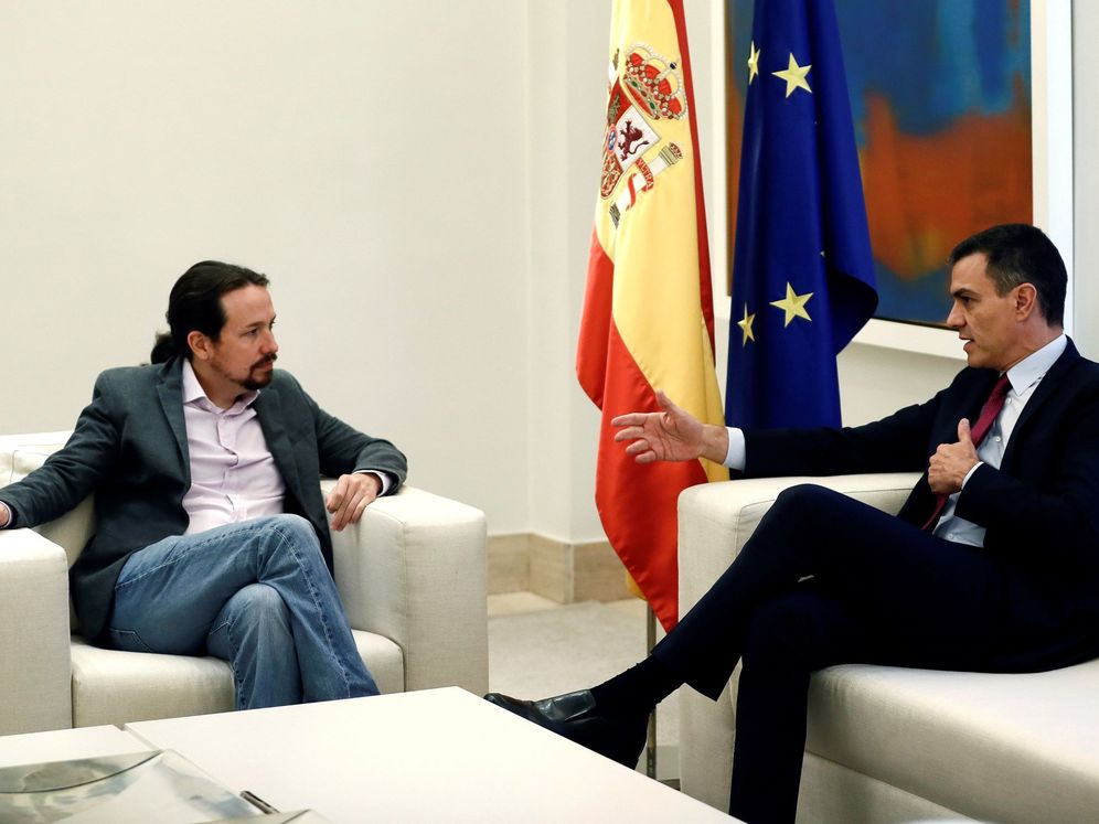 Foto: El presidente del Gobierno en funciones, Pedro Sánchez (d), se reúne con el líder de Unidas Podemos, Pablo Iglesias (i), este miércoles en el Palacio de la Moncloa. (EFE)