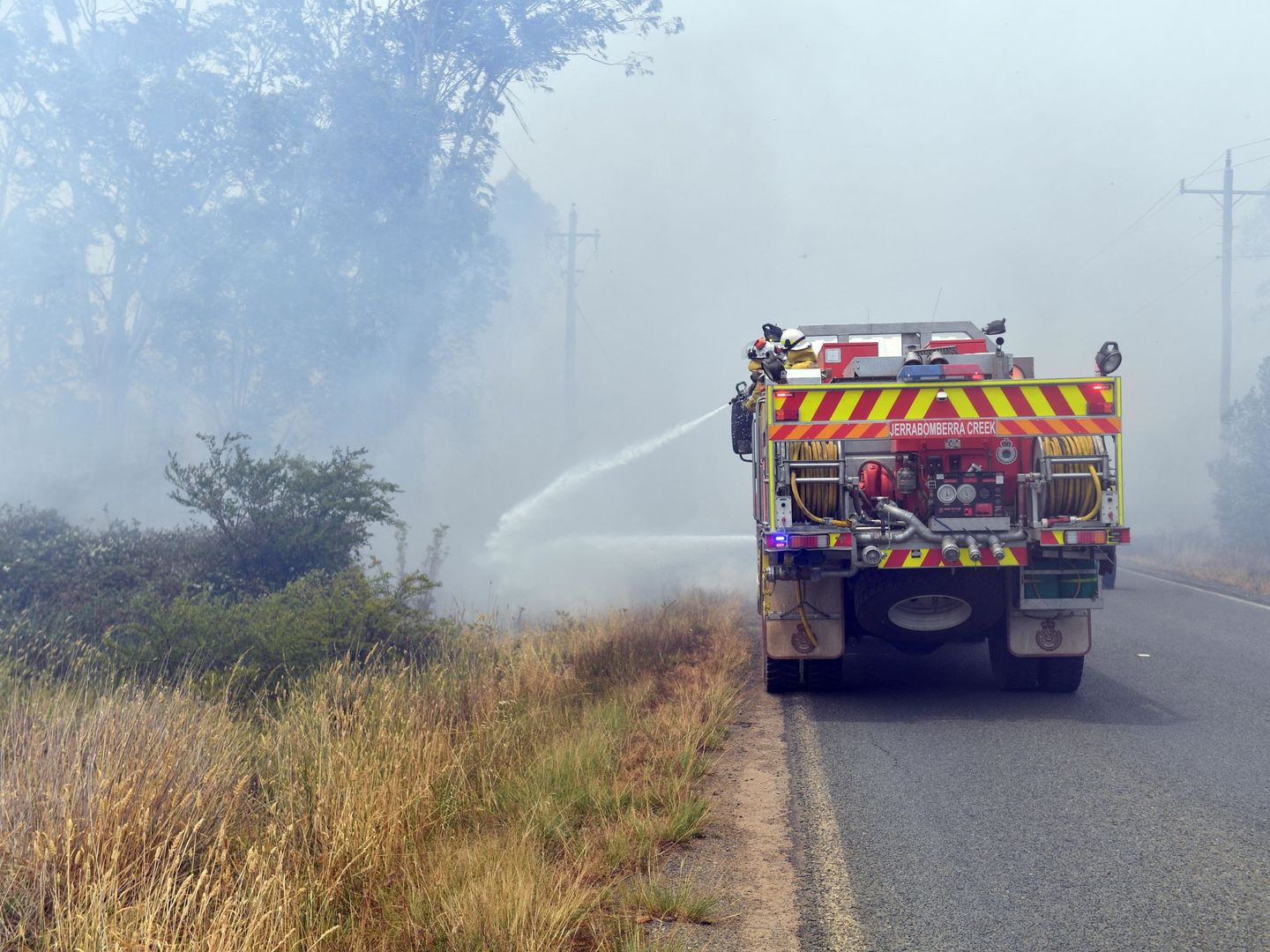 Equipo de bomberos en Nueva Gales del Sur. (EFE)