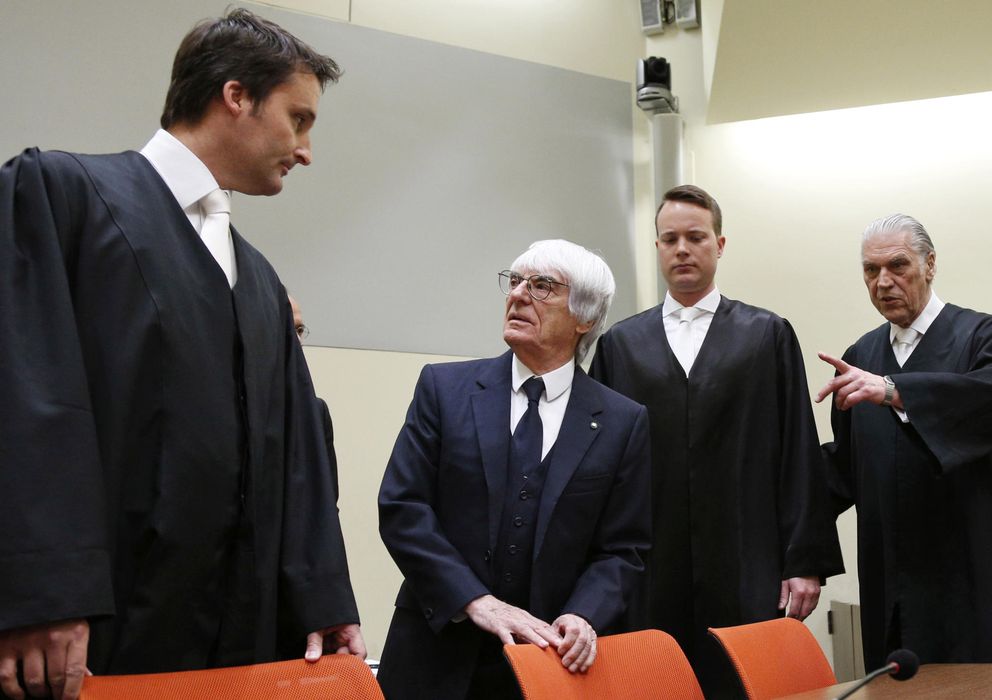 Foto: Bernie Ecclestone en los tribunales alemanes por un supuesto soborno.