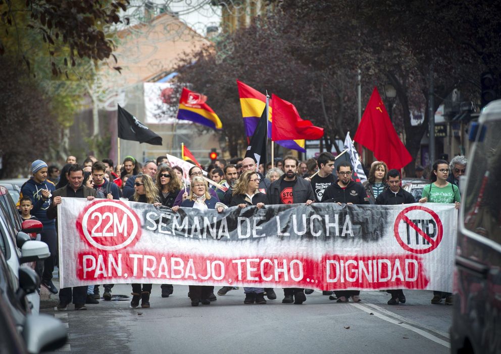 Foto: Manifestación de las Marchas de la Dignidad, celebrada el pasado domingo en Alcalá de Henares para dar inicio a la "semana de lucha". (Efe)