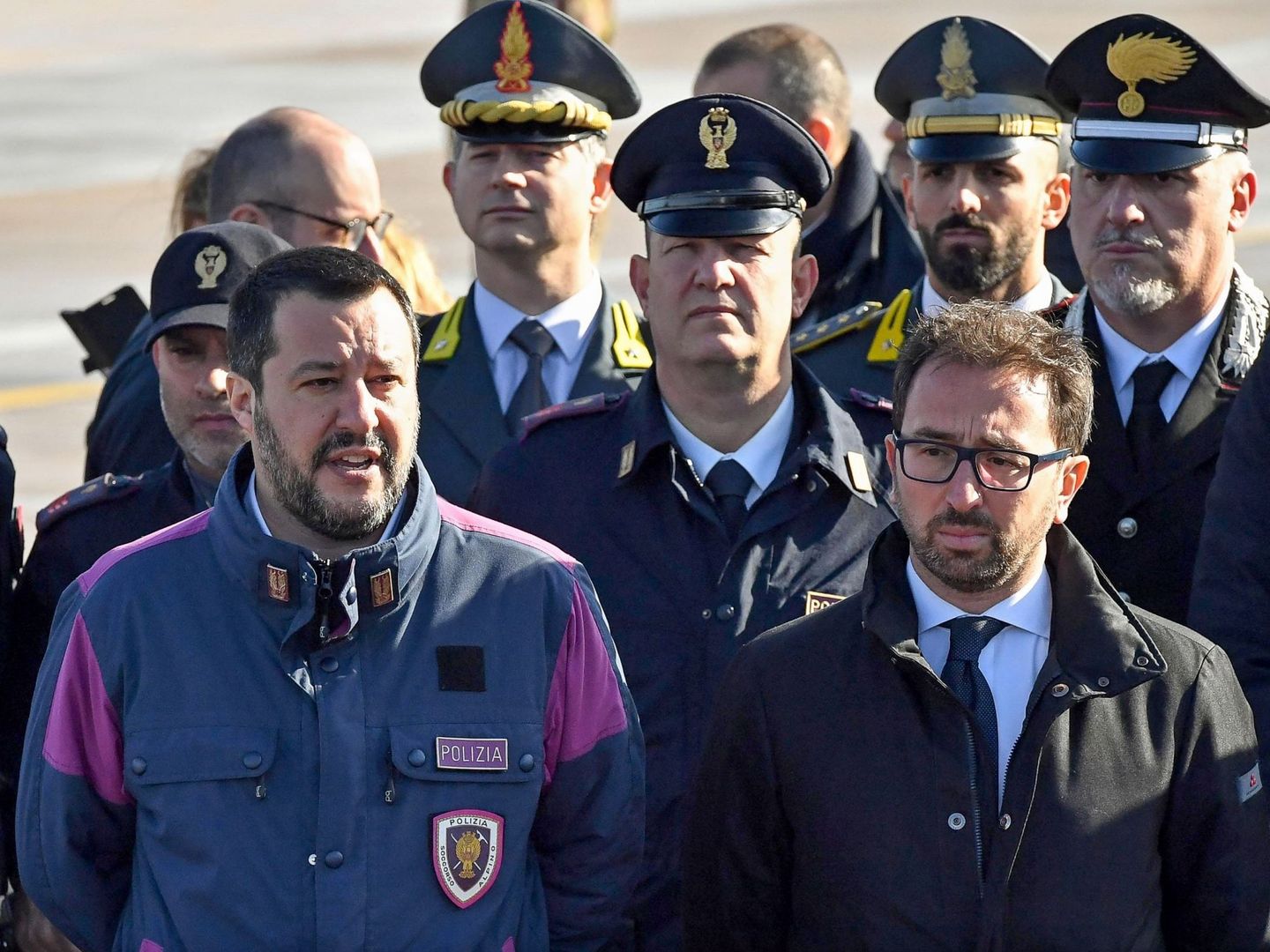 El viceprimer ministro y ministro de Interior italiano, Matteo Salvini, y el ministro de Justicia, Alfonso Bonafede. (EFE)