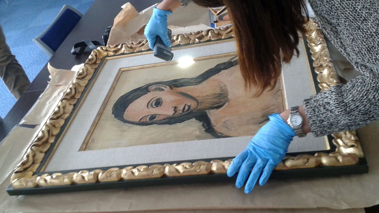 Fotografía de archivo facilitada por Aduanas francesas de la obra de Picasso 'Cabeza de mujer joven'. (EFE)