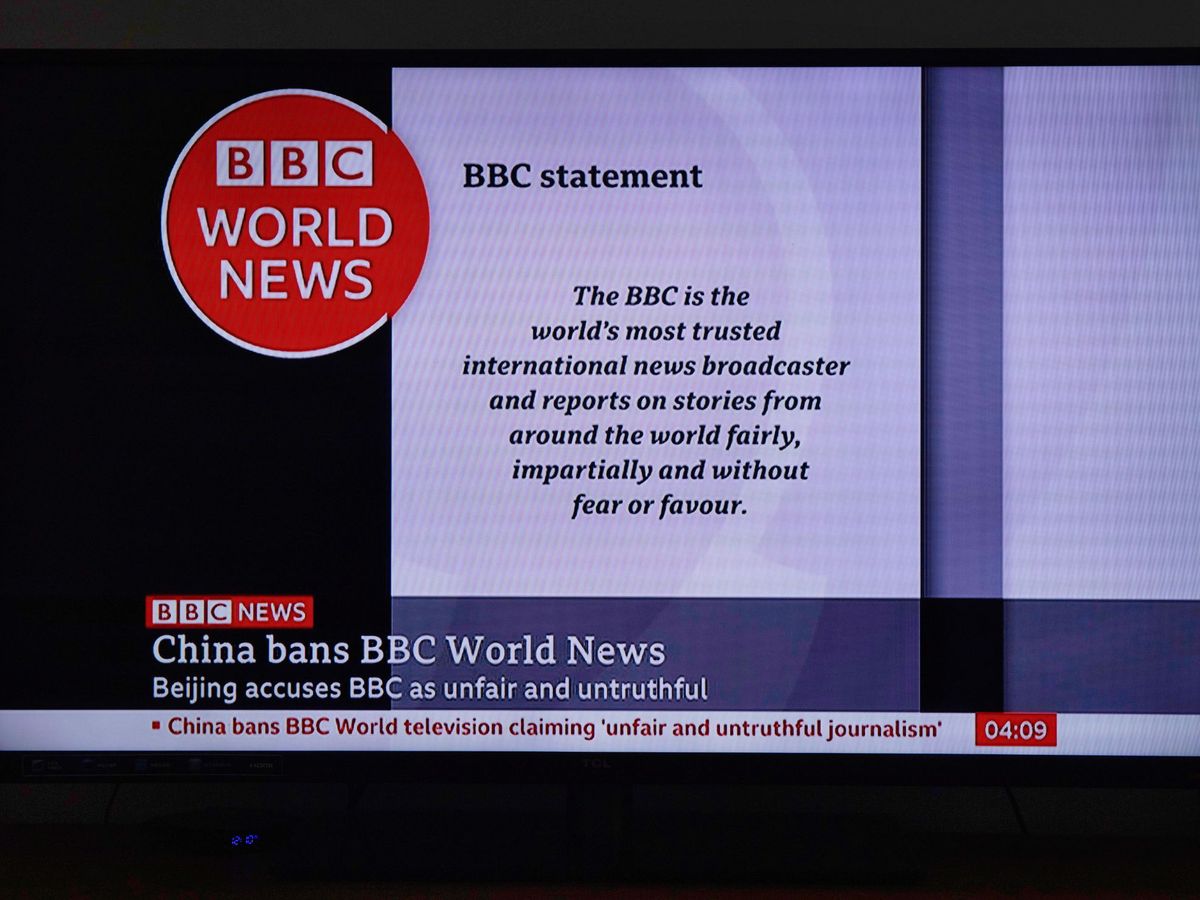 Foto: Emisión de BBC World News en Pekín, China. (EFE)