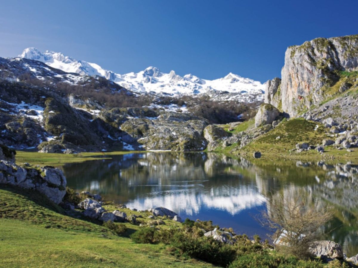 Foto: Descubre los parques nacionales de España, espacios naturales increíbles como el lago Ercina. (Turismo de Asturias/Cortesía)