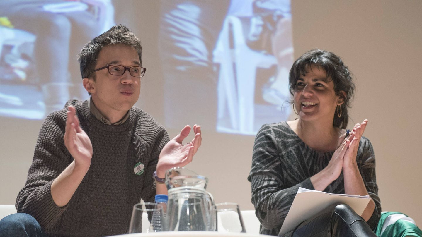 Íñigo Errejón y la secretaria general de Podemos Andalucía, Teresa Rodríguez, en un evento en febrero. (EFE)