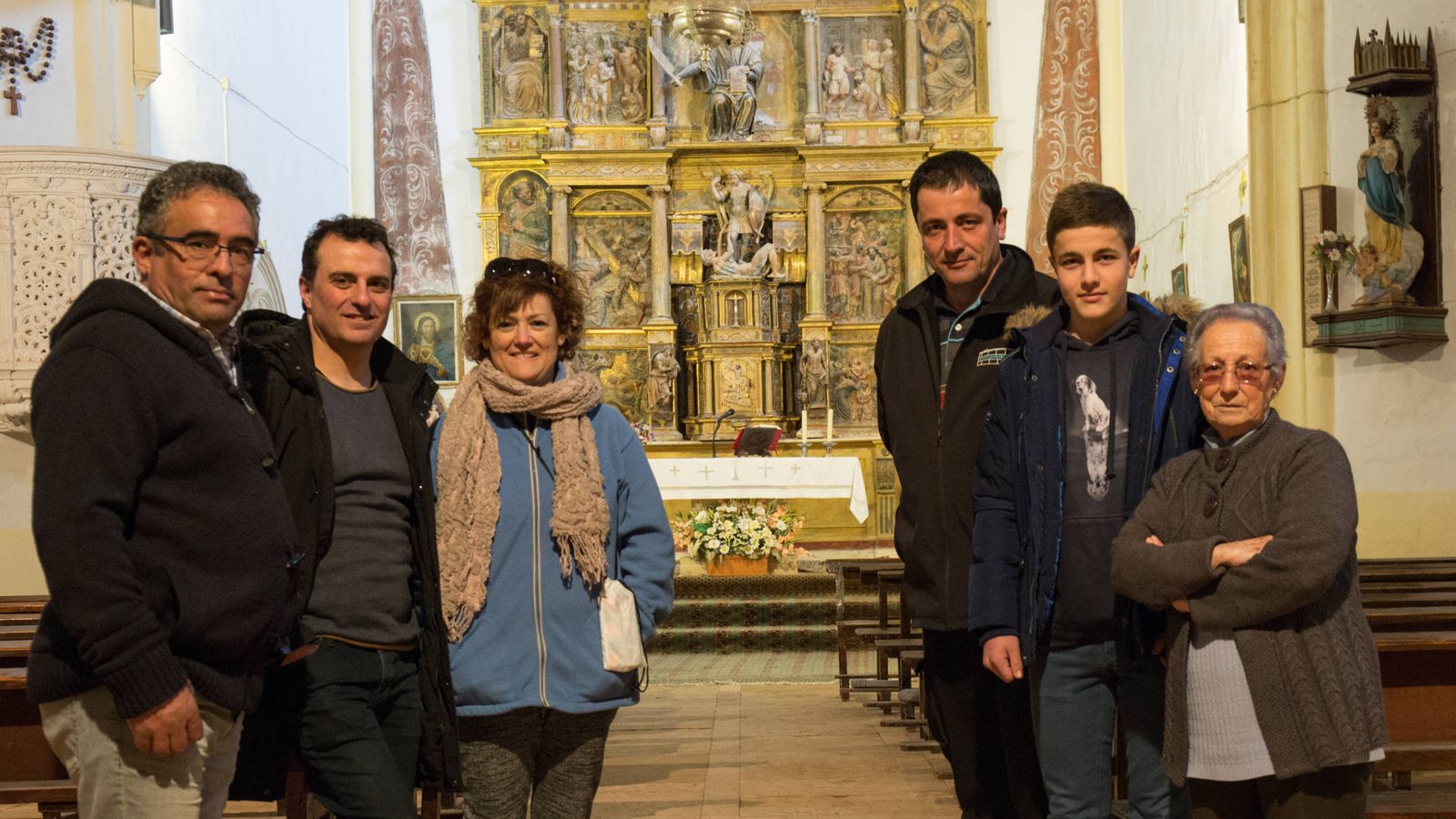 Foto: Los vecinos de Quintanilla de Riofresno (Burgos) se han propuesto restaurar su retablo mayor. (D. B.)