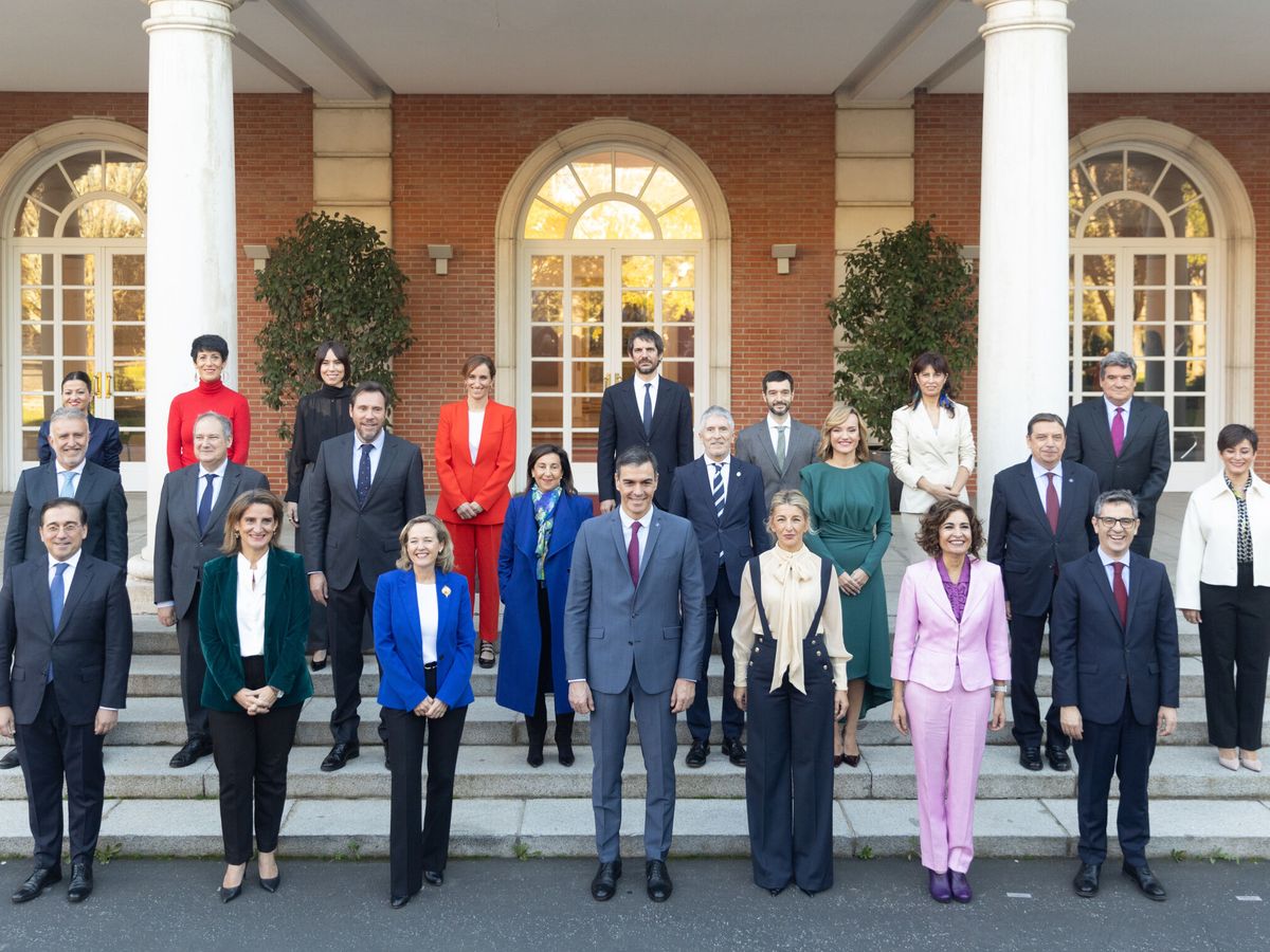 Foto: Foto de familia del primer Consejo de Ministros de esta legislatura. (Europa Press/Eduardo Parra)