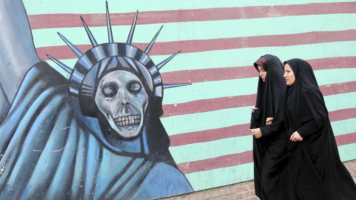 Miles de iraníes conmemoraron ayer la toma de la embajada de EEUU en 1979 (Efe)