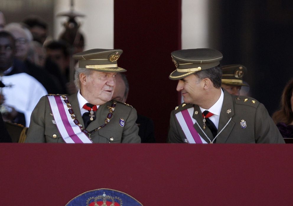 Foto: El Rey don Juan Carlos y el Príncipe Felipe en El Escorial (Efe)