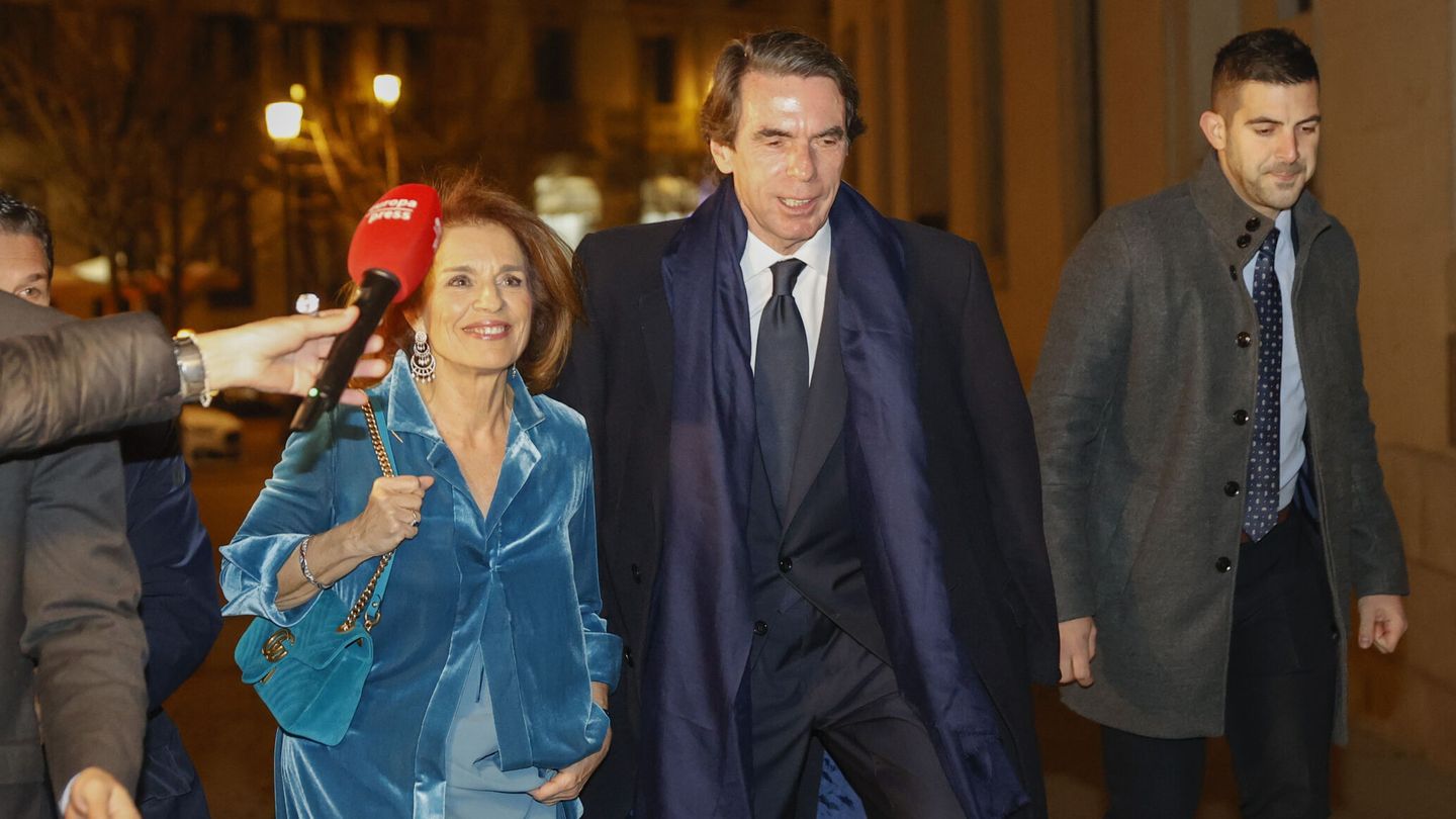 José María Aznar y su mujer, Ana Botella. (EFE/Mariscal)