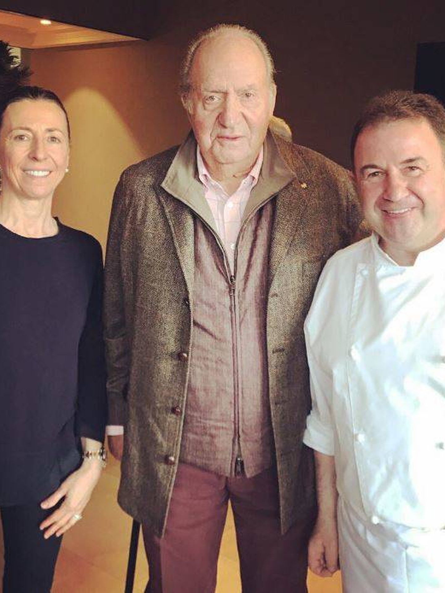 El rey Juan Carlos junto al chef Martín Berasategui. (Twitter)