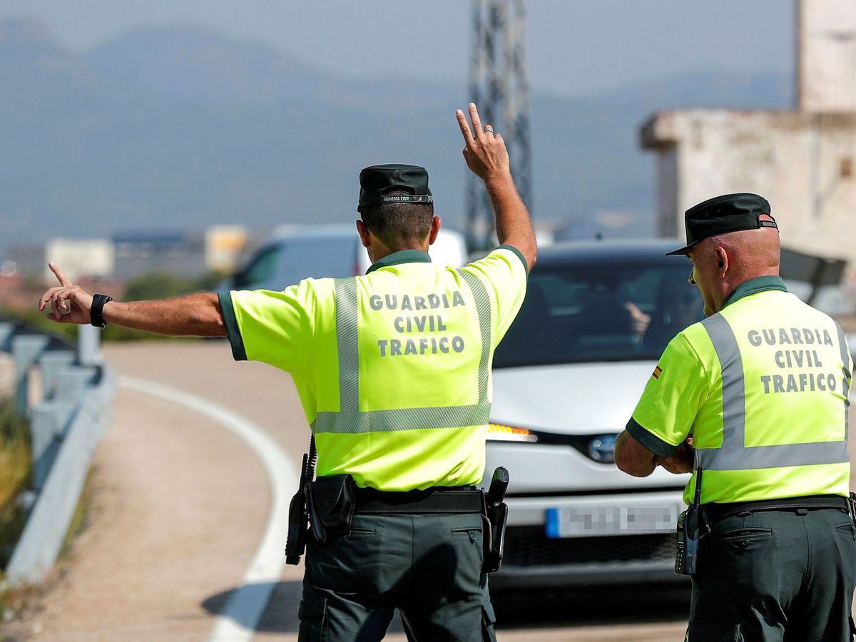 Foto: Las patrullas integrales pueden operar en cualquier carretera y de manera independiente, sin necesitar de ningún apoyo (EFE/Manuel Bruque)