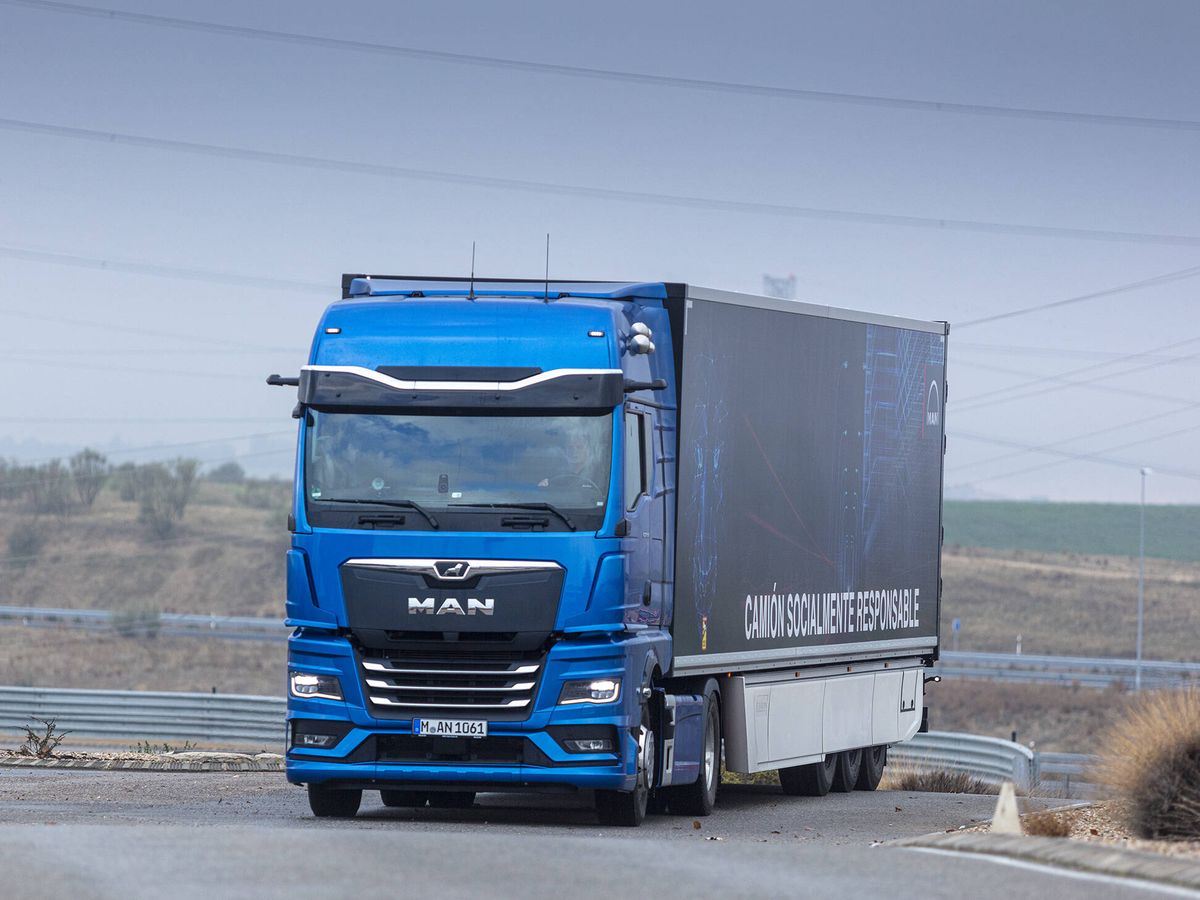 Foto: Los camiones MAN dotados de OptiView prescinden de los espejos retrovisores. (MAN)
