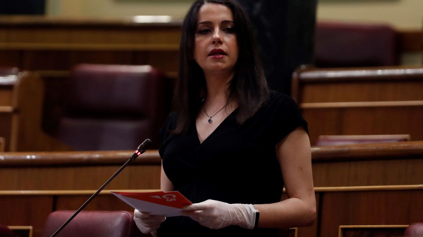 Inés Arrimadas interviene en el pleno del Congreso. (EFE)