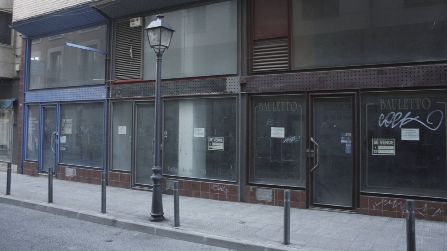 Tiendas cerradas en la calle Cerería. (HGB)