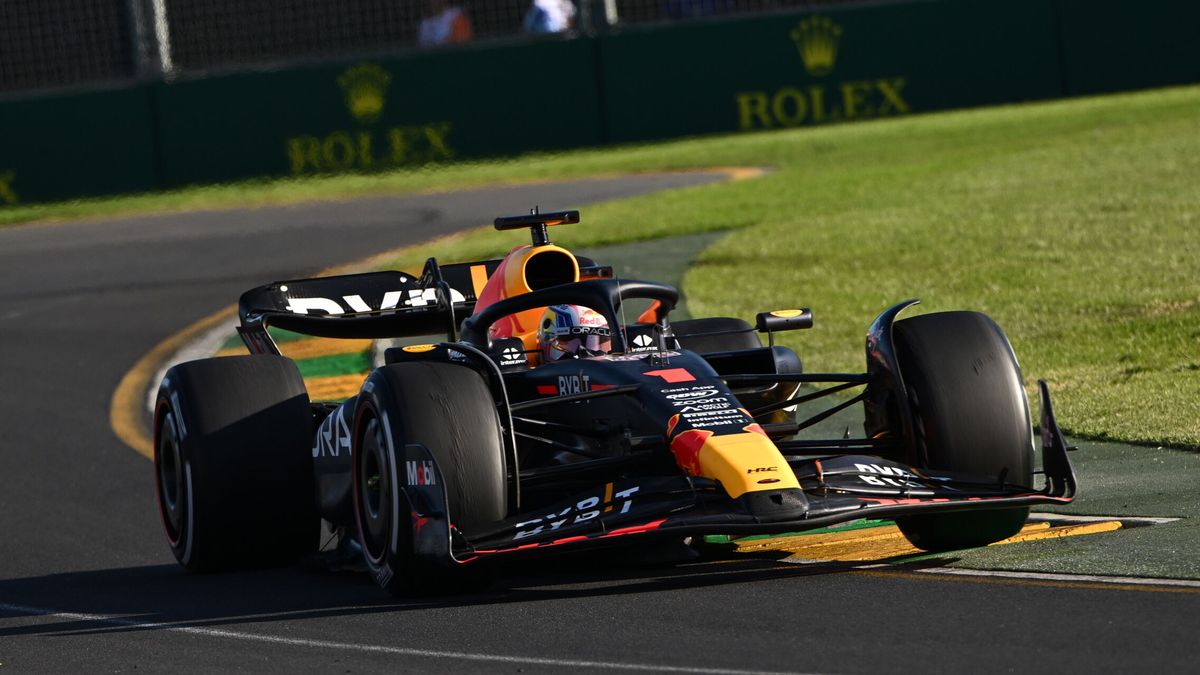 Red Bull no se fía de Aston Martin: "Podemos ver lo cerca que está Fernando Alonso"