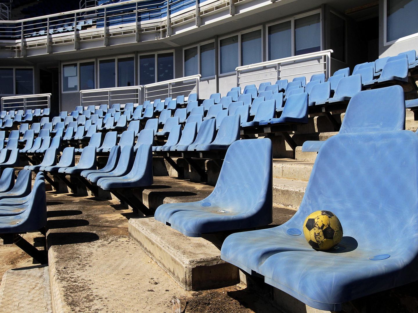 Estadio abandonado donde se celebraron los JJOO de Atenas. (EFE)