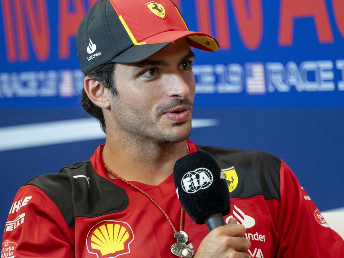 Foto: Carlos Sainz, en la conferencia de prensa del Gran Premio de Estados Unidos. (EFE/Shawn Thew)
