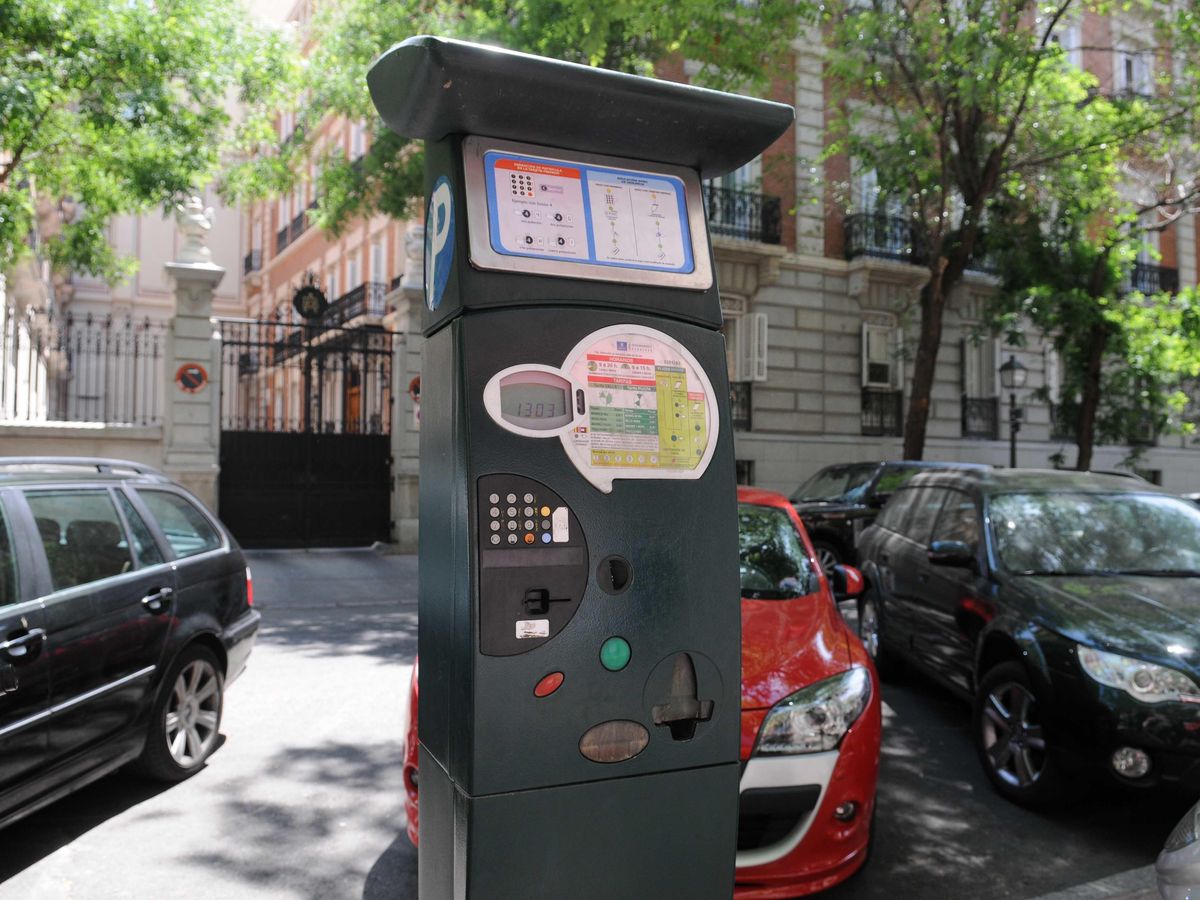 Foto: Zona SER de Madrid: cuando se puede aparcar gratis en el centro de la ciudad en agosto. (EFE)