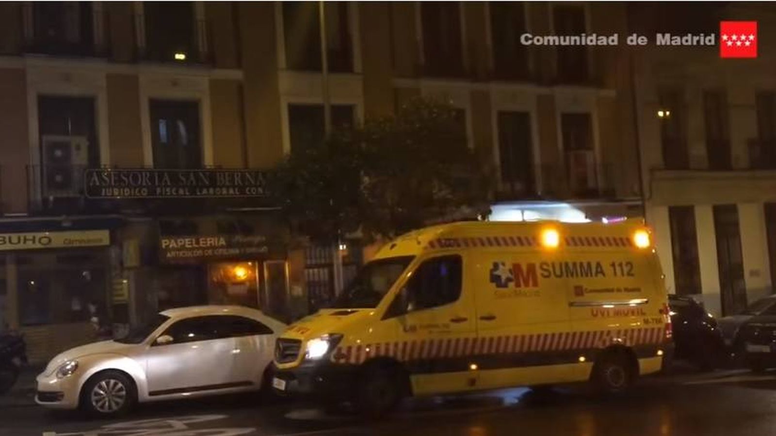Foto: Imagen de la llegada de la ambulancia a la zona. (Comunidad de Madrid) 