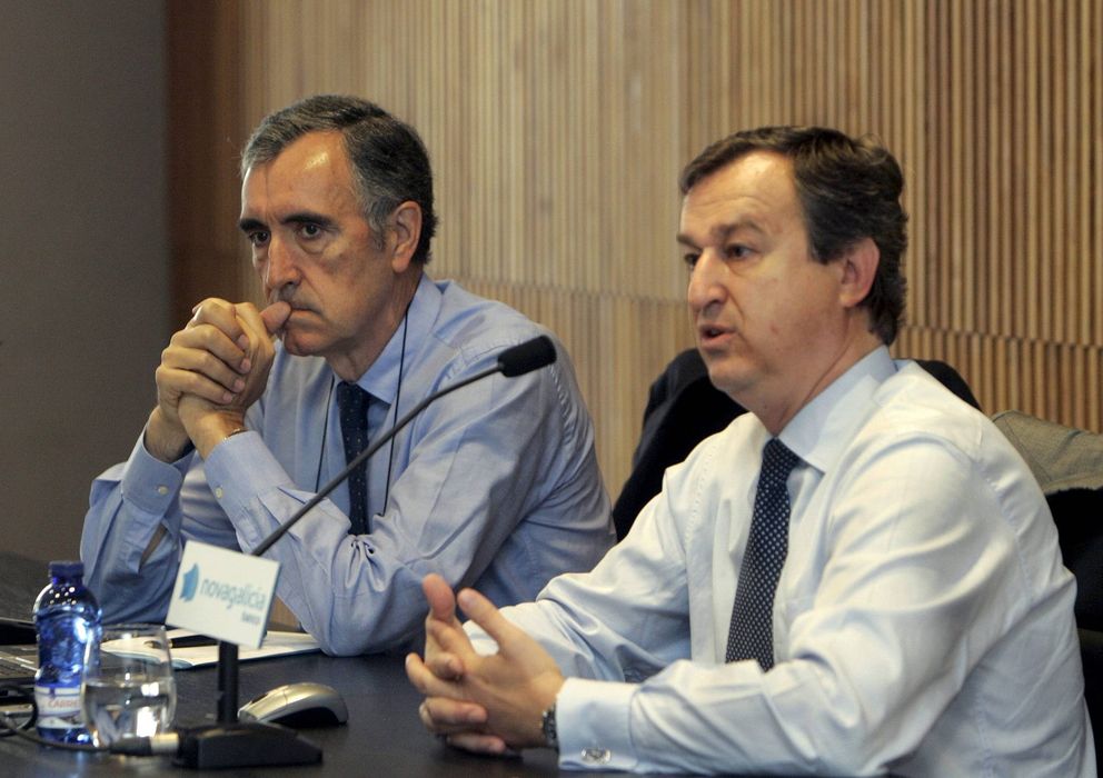 Foto: El presidente de Novagalicia Banco, José Maria Castellano (i), y el Consejero delegado, Cesar González Bueno (Efe)