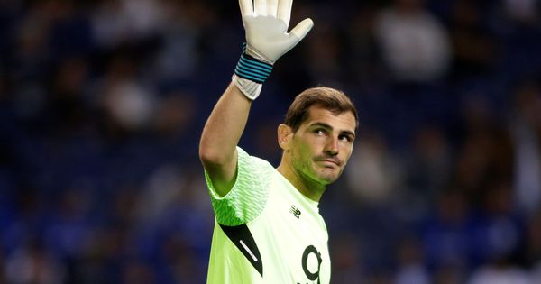 Foto: Iker Casillas podría estar viviendo sus últimos días como jugador del Oporto. (Reuters)