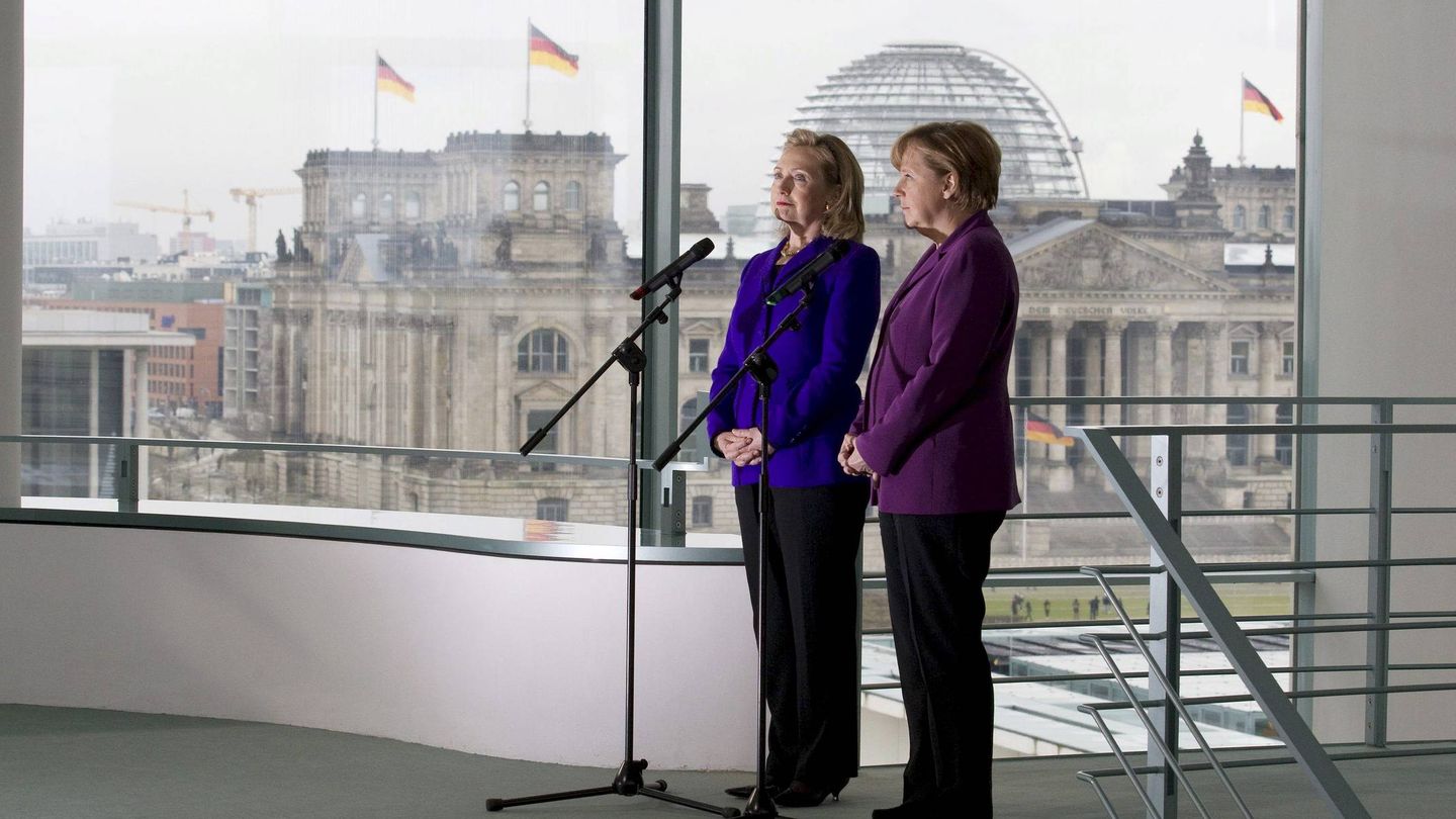 Angela Merkel y Hillary Clinton, en una imagen de 2011. (EFE)