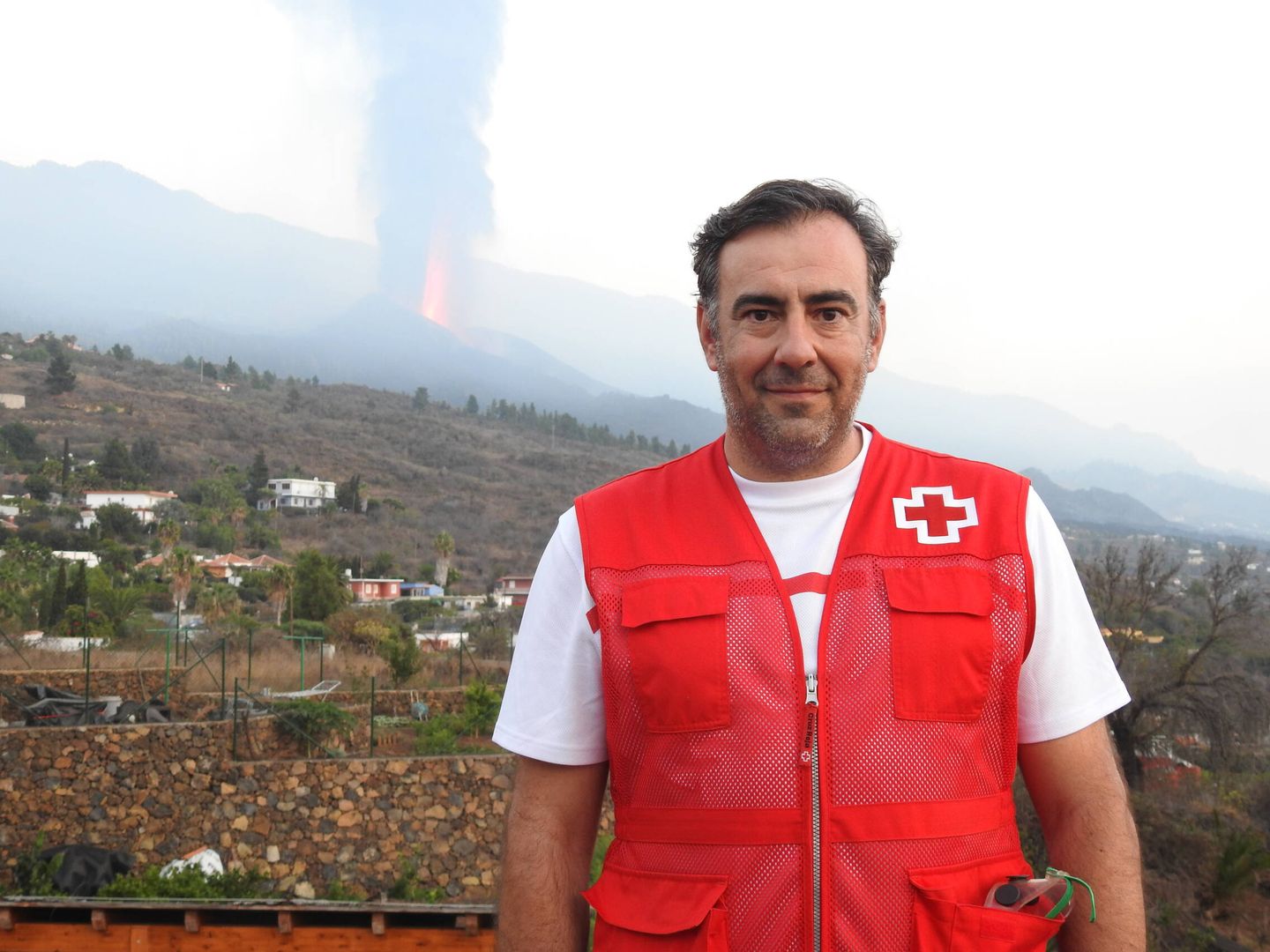 Vila, en la crisis del volcán de La Palma. (Cruz Roja)