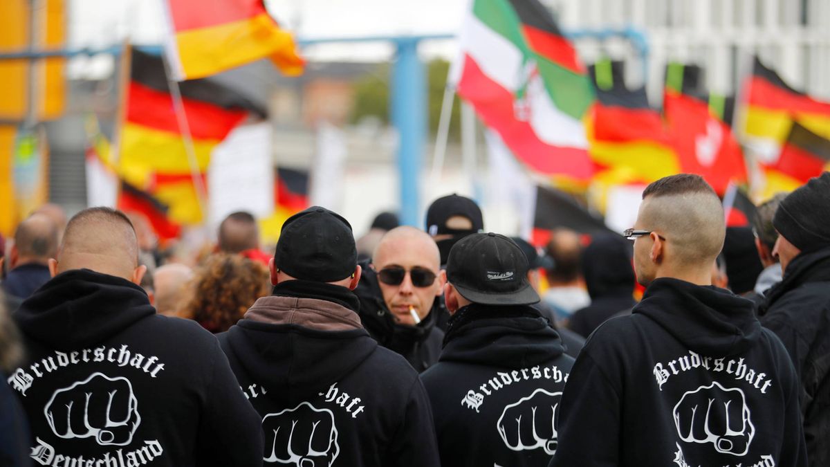 La galería de esperpentos ultras y fascistas que espera su oportunidad en Europa